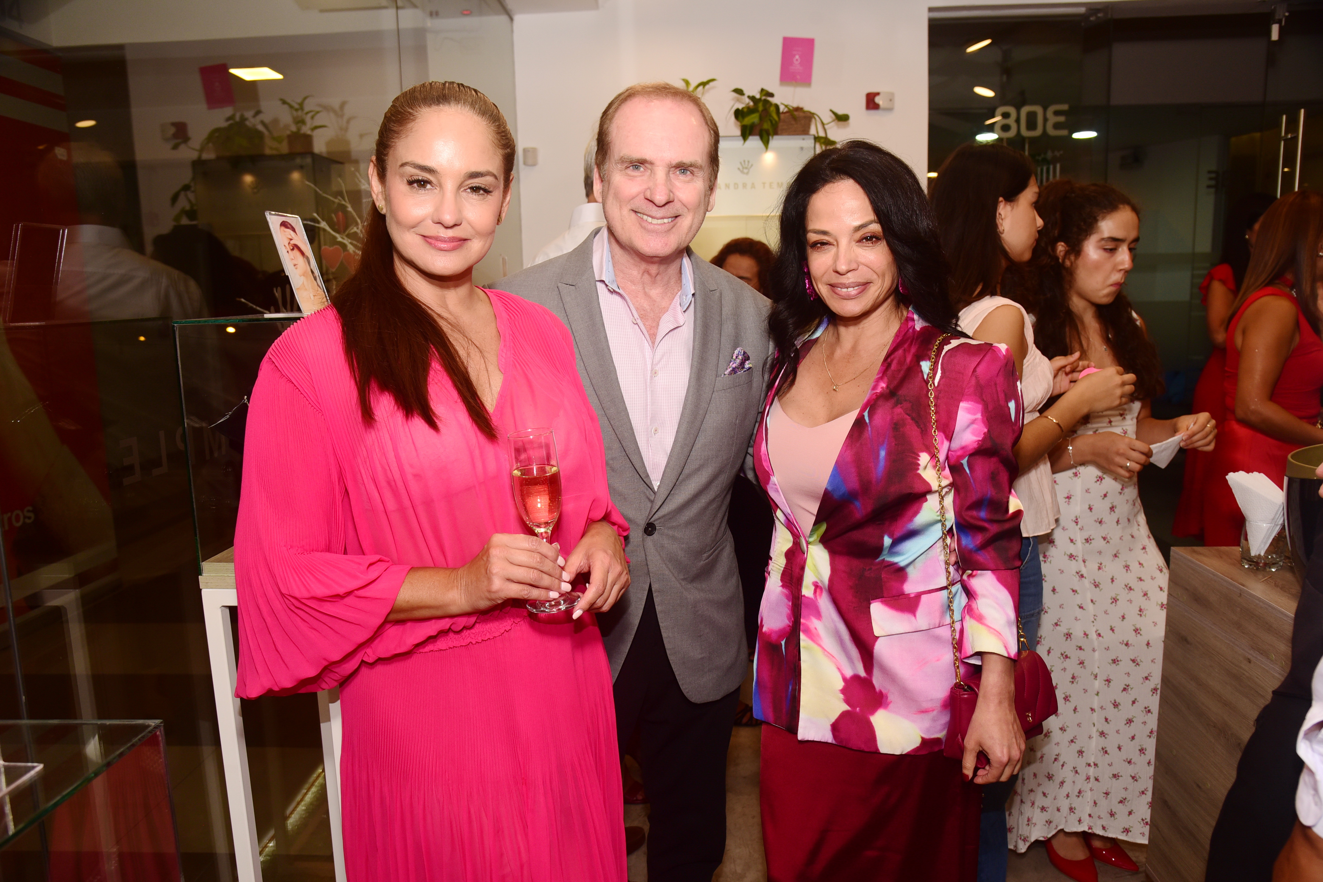 ALEXANDRA TEMPLE CELEBRÓ SAN VALENTÍN CON EL CÓCTEL “LOVING YOUR SELF FIRST” EN MIRAFLORES