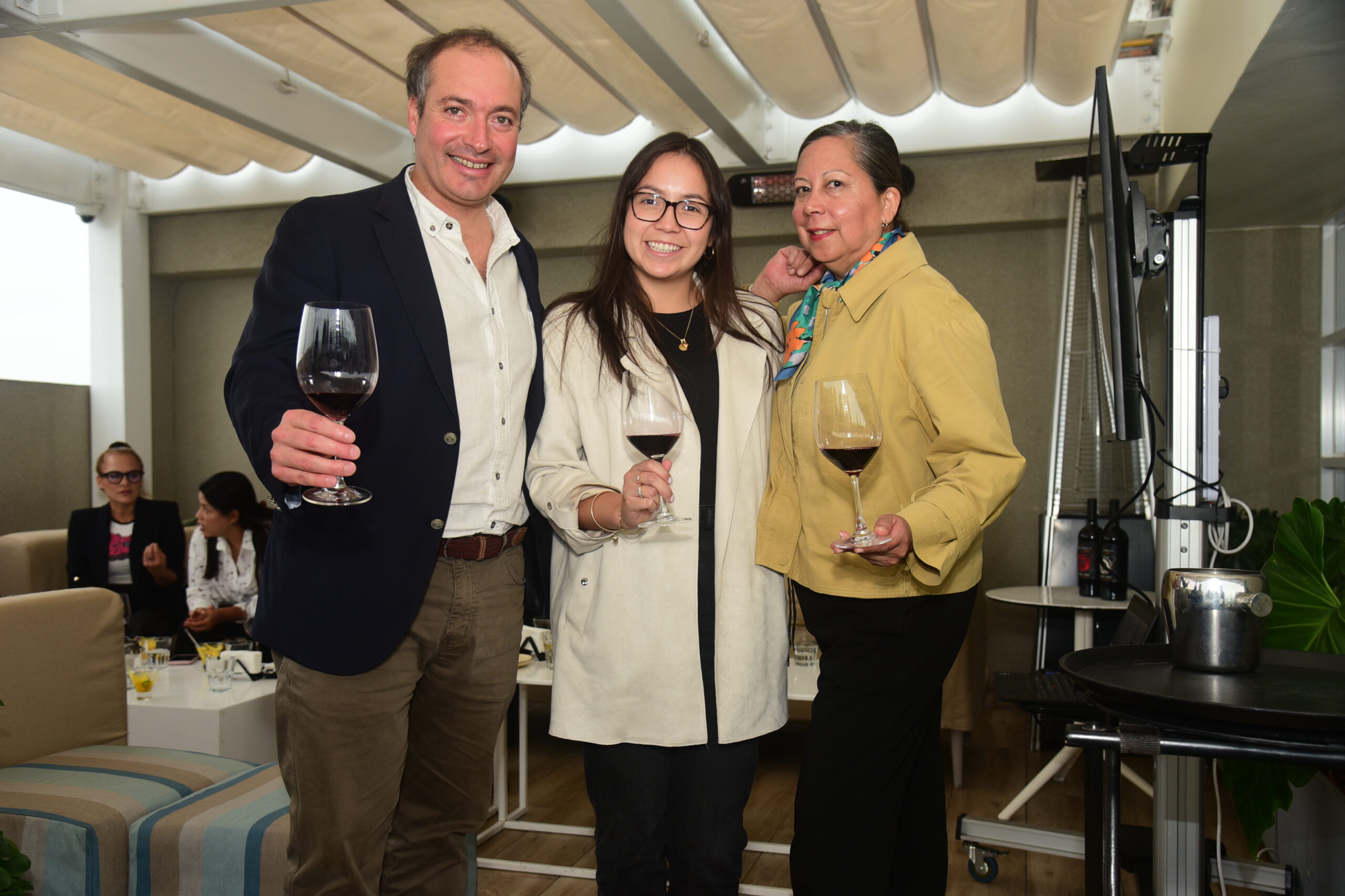 MAURICIO PALACIOS PRESENTÓ EN LIMA LA NUEVA AÑADA DE LOS EXCLUSIVOS BLENDS DE ALTURA DE DOÑA PAULA