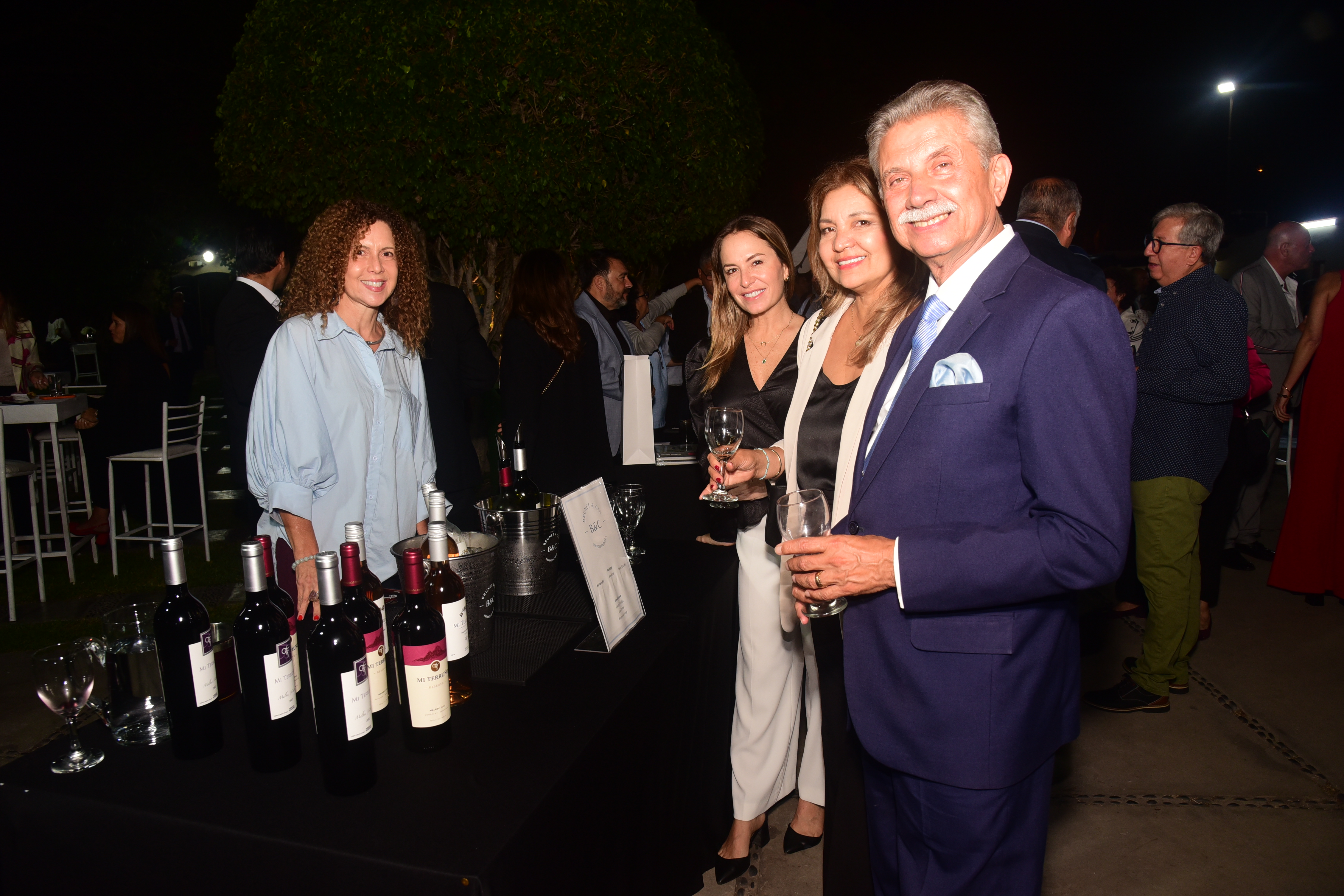 CELEBRACIÓN DEL DÍA DEL MALBEC REUNIÓ A EMPRESARIOS, SOMMELIERS Y WINE LOVERS EN LA EMBAJADA DE ARGENTINA