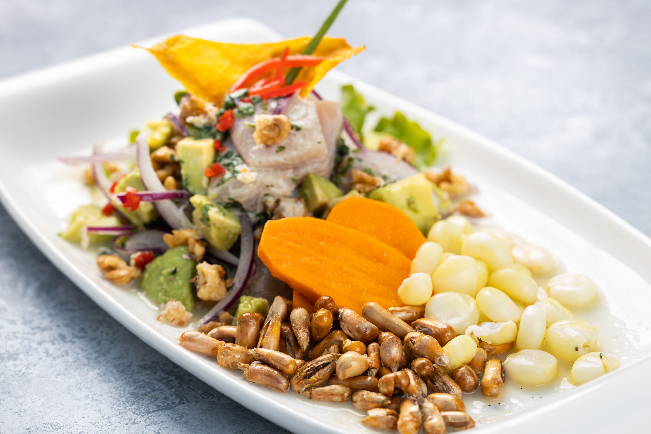 Día del Ceviche: el limón no cocina el pescado, y la ciencia explica por qué