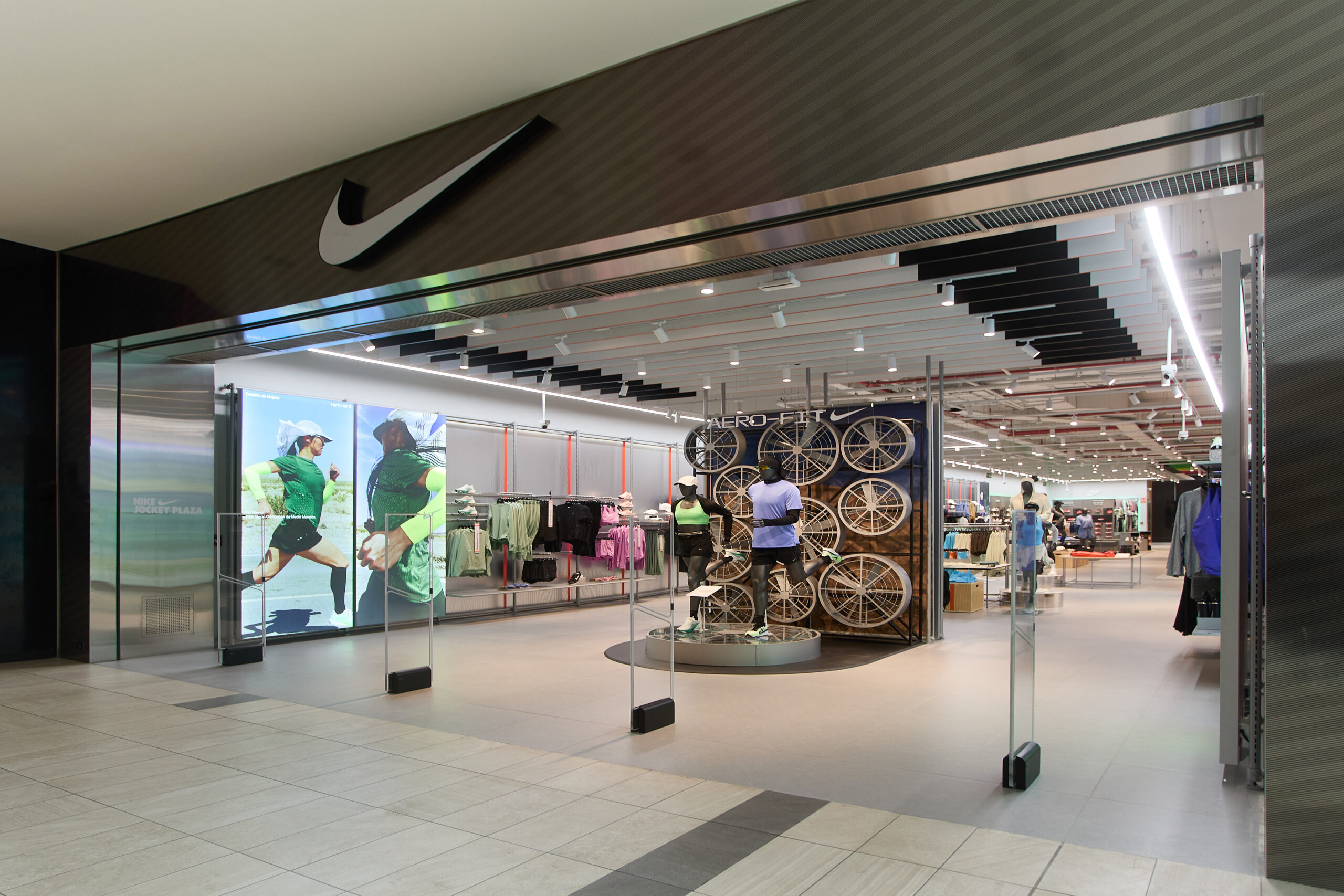 NIKE REABRE SUS PUERTAS EN EL JOCKEY PLAZA BAJO EL NUEVO FORMATO RISE 2.0
